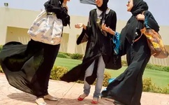 MM131尤老师调教巨臀校花